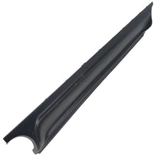 Load image into Gallery viewer, MASERATI GHIBLI REAR BUMPER Centre Trim Saloon 2013 onwards GENUINE pn 670010777
