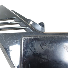 Load image into Gallery viewer, Nissan Qashqai front bumper centre grill 2017-2019 Genuine 62070 HV01A
